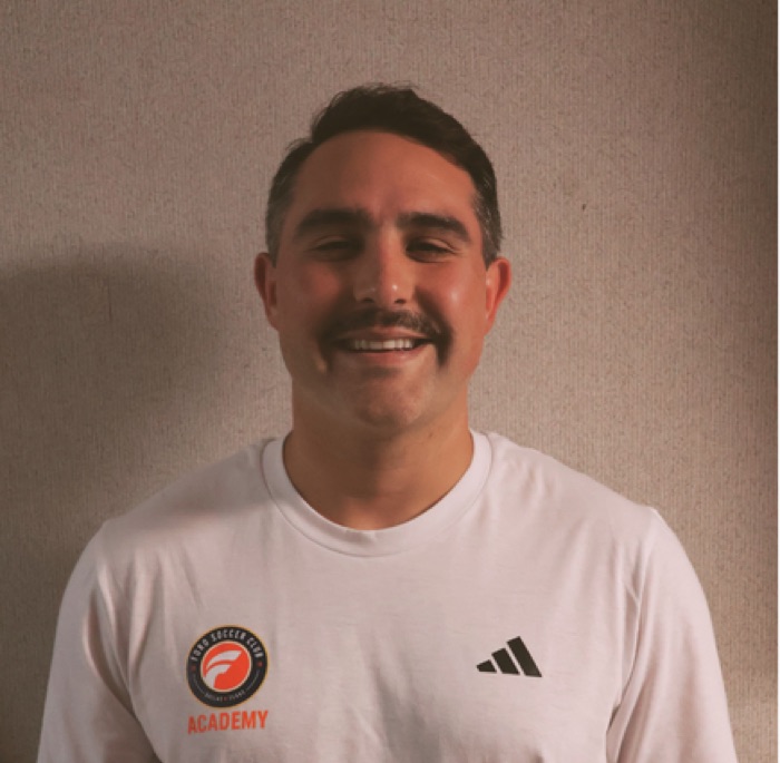 Coach Axel Monzon